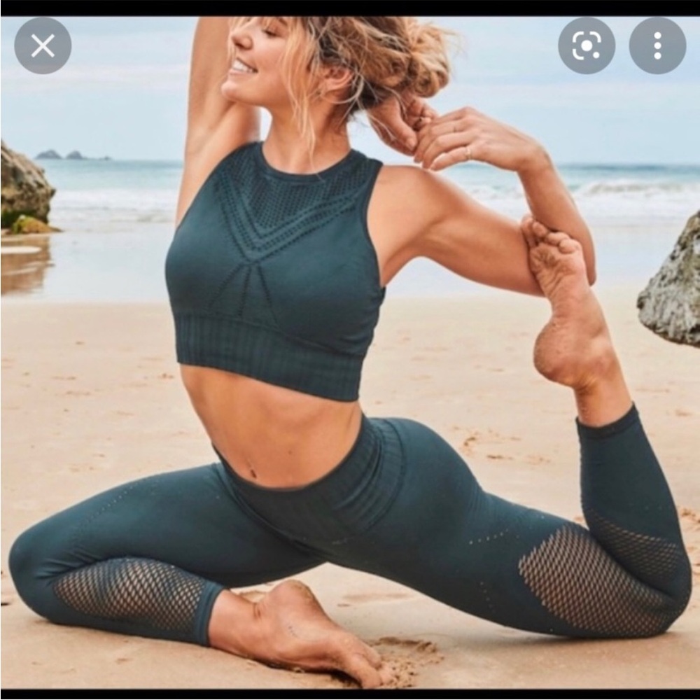 Athleta active pants in Dark Green